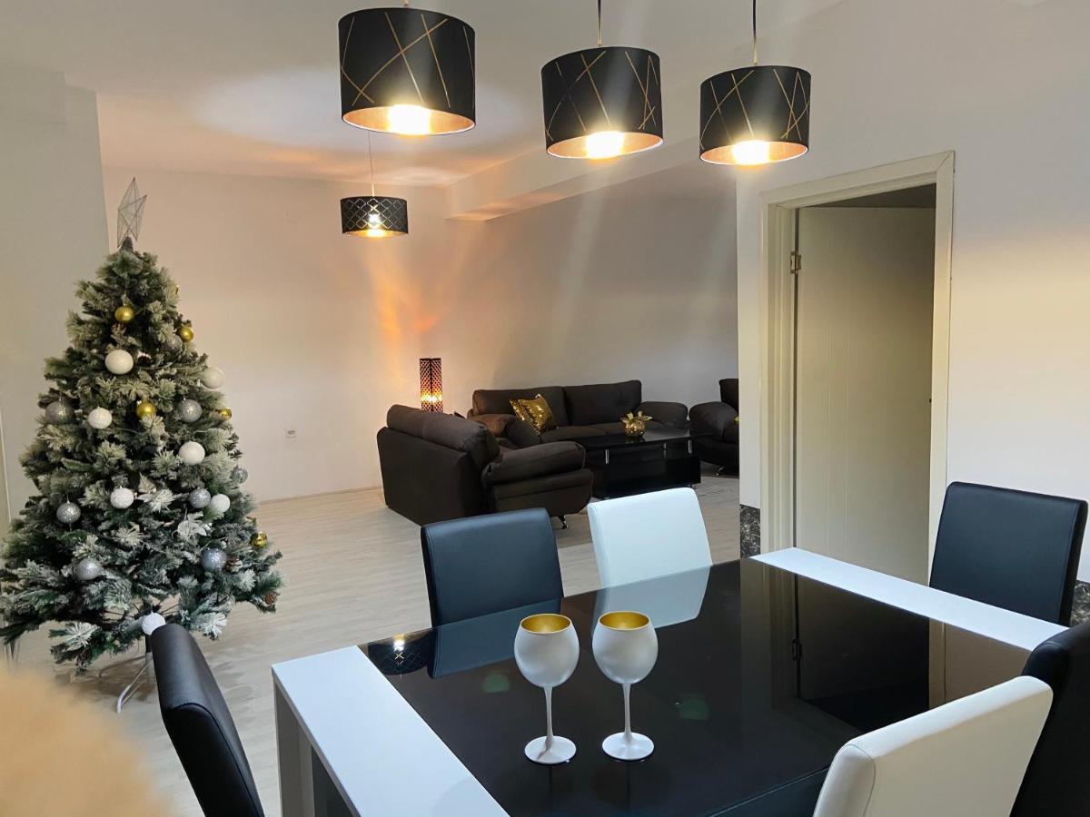 Gold Luxury Apartment Kumanovo Exterior photo